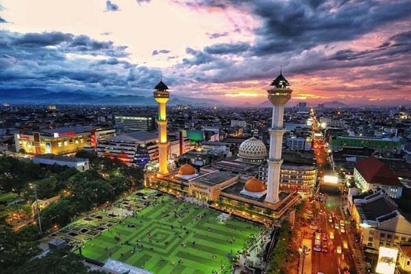 Rental Mobil Bandung, Tour & Travel Bandung Murah, Travel Wisata Bandung, Carter Mobil Bandung, Rental Mobil Terlengkap Bandung